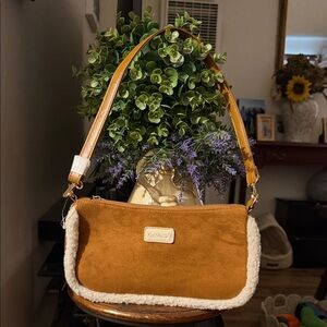 Women’s Tan Shearling-Trim Shoulder Bag